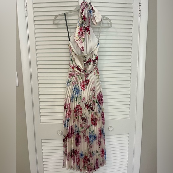 ML Monique Lhuillier Floral Hammered Satin Midi Dress - Picture 8 of 9